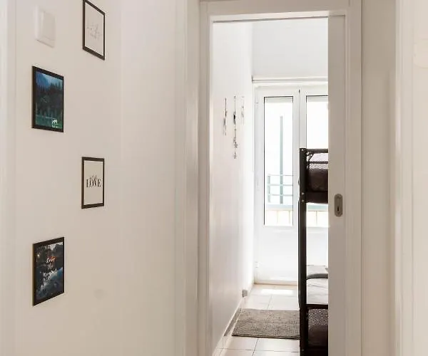 Flowers House דירה